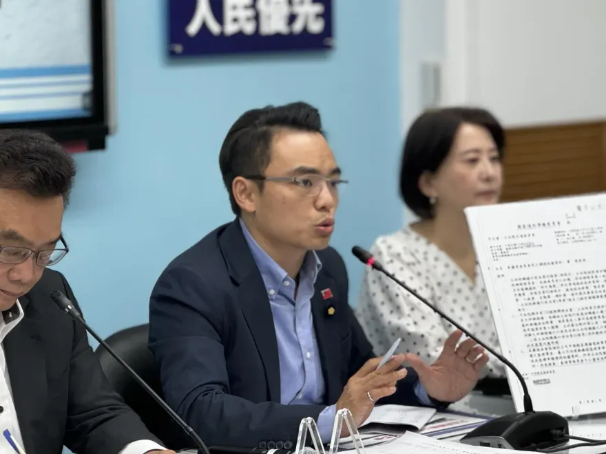 吳釗燮跳針「快告我藐視國會」　洪孟楷怒嗆：不可恥嗎？