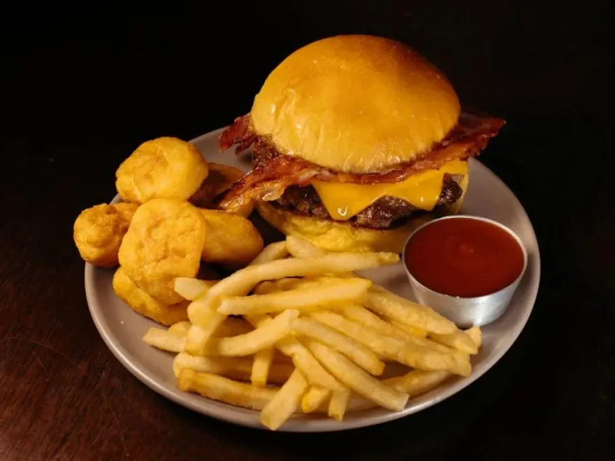 5月小確幸！麥當勞「冰淇淋買1送1」　肯德基勞動節下殺6折