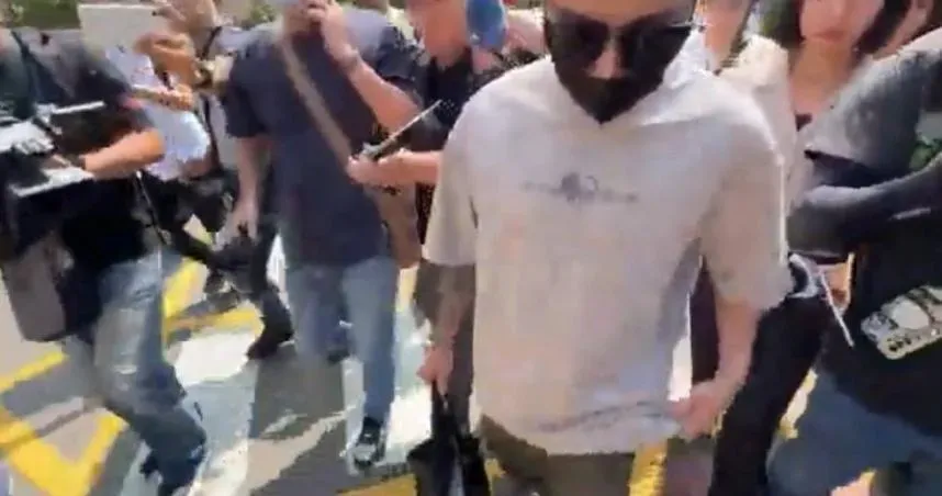 Toyz入獄報到！入住10人團體房　放風可洗衣服