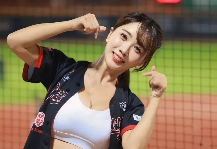 聽到球迷「1句話」超心寒！　啦啦隊女神小珍奶罕動怒：我們不是服務業