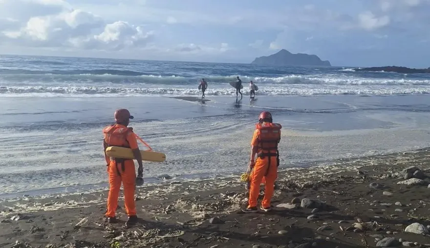 影/中颱凱米來襲東北角風浪漸強　海巡加強勸導海邊逗留最高可罰25萬