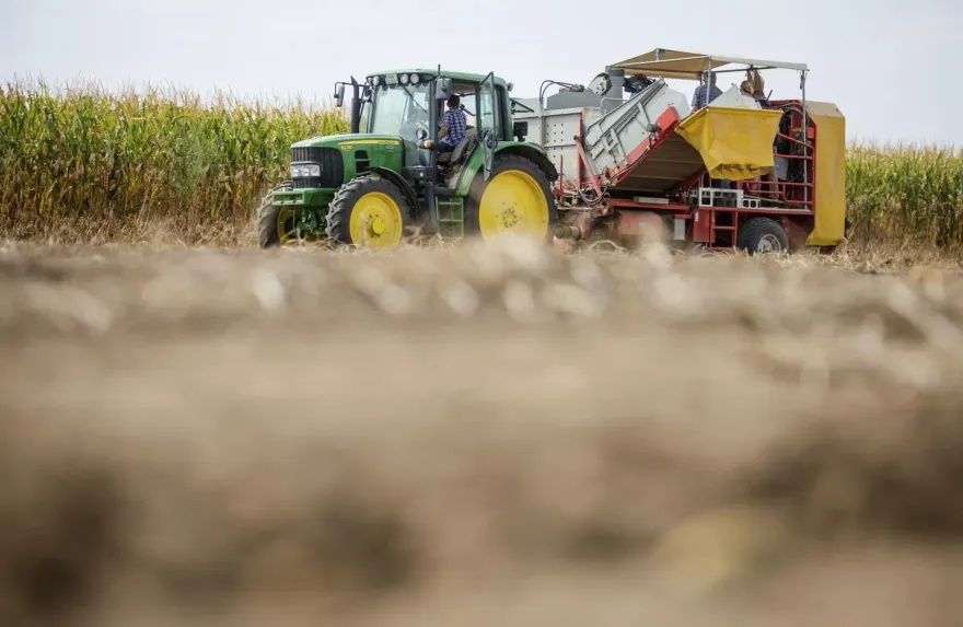 快訊/中秋節爆悲劇！26歲韓國孝女返鄉幫家人務農　遭機器重壓當場身亡