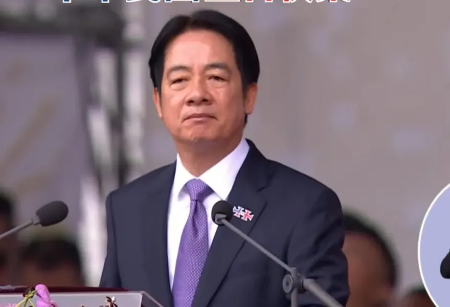 影/賴清德國慶演說猛盯讀稿機？媒體人曝原因：他一個字都不敢改