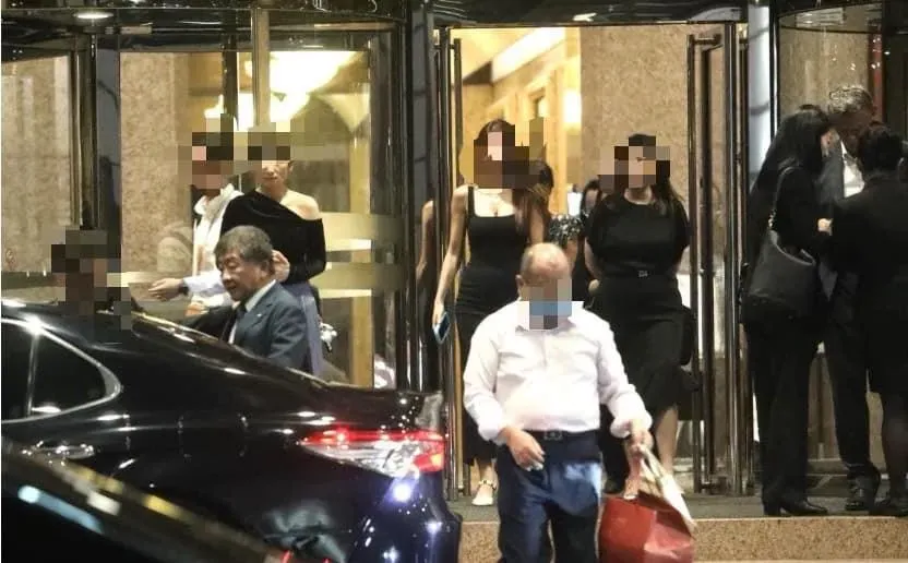 王鴻薇曝美艷辣妹作陪「粉味飯局談什麼？」　王必勝3點回應：請先查證