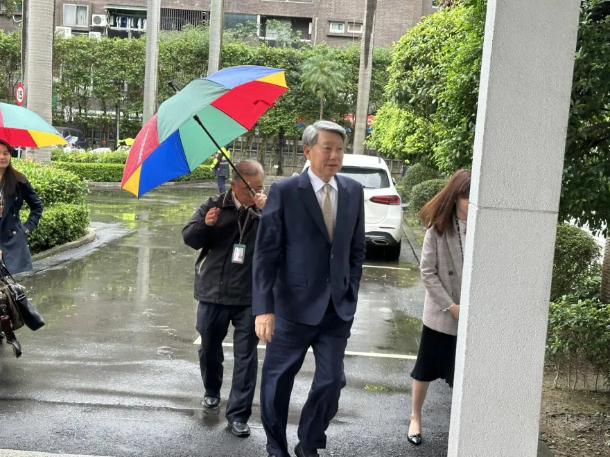 經濟部長遭控以公謀私　郭智輝辦公室發文澄清：不缺錢！早已無所求