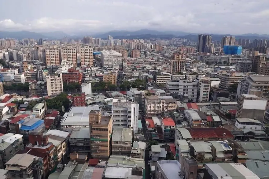 房地合一2.0特定股權課稅放寬！財政部：舊制房地損益不納入