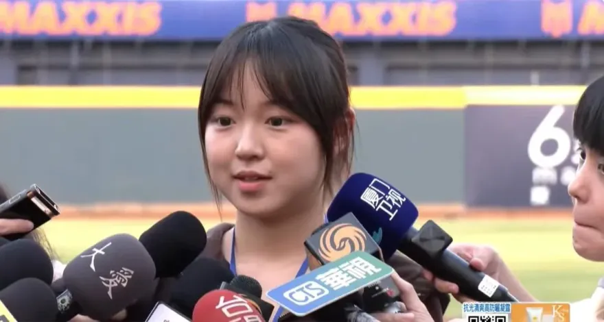復旦女大生「中國台北」遭側翼鎖定！蕭旭岑爆：她壓力太大…哭了