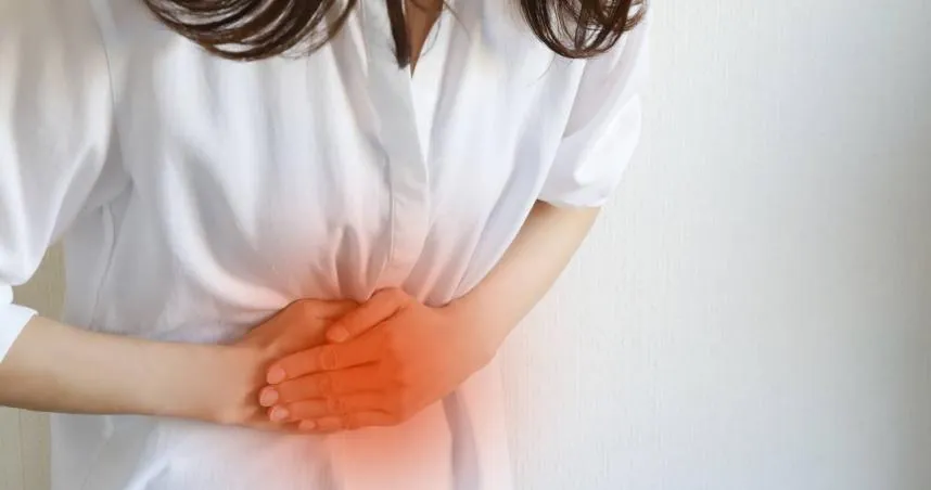 肚子脹大以為只是便祕！醫一敲「西瓜聲」竟是肝癌末期