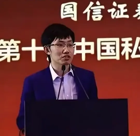 DeepSeek估值飆！梁文鋒躍居AI模型首富、超越OpenAI創始人