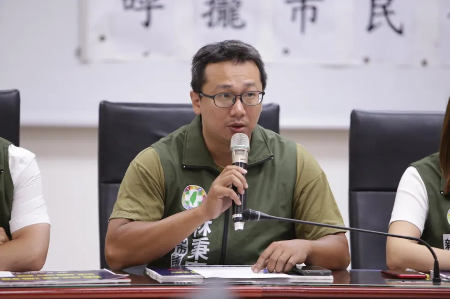 女警遭撞身亡！綠議員諷「車道太窄」　網轟：消費悲劇