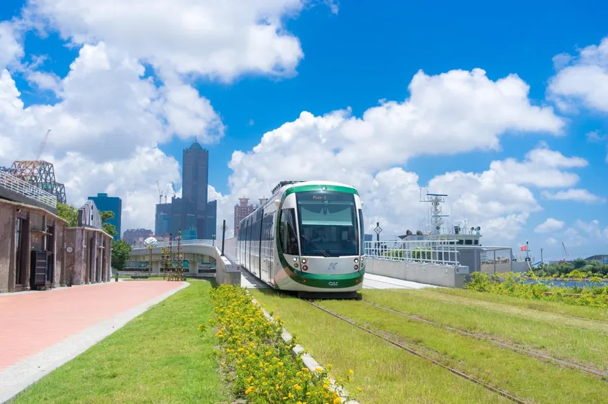 台東6.1極淺層地震！高雄捷運暫停行駛、輕軌清車全線巡檢