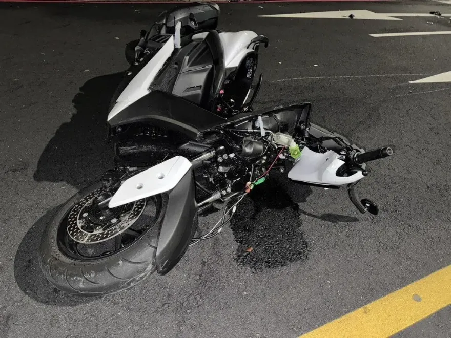 無照還酒駕肇逃！台中男深夜闖紅燈　高速撞死22歲騎士