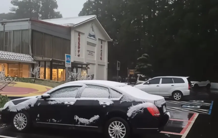 週日大怒神式降溫「恐跌破10度」　北部3500米高山有望飄雪