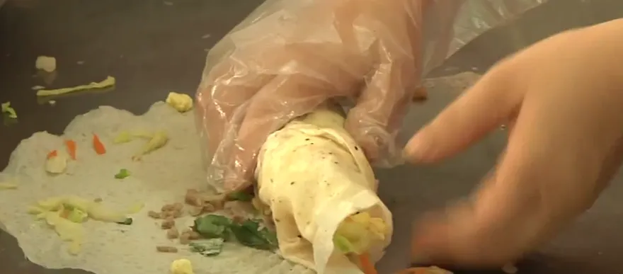 潤餅外帶藏食安危機！醫警告：2小時未吃完恐中毒送急診