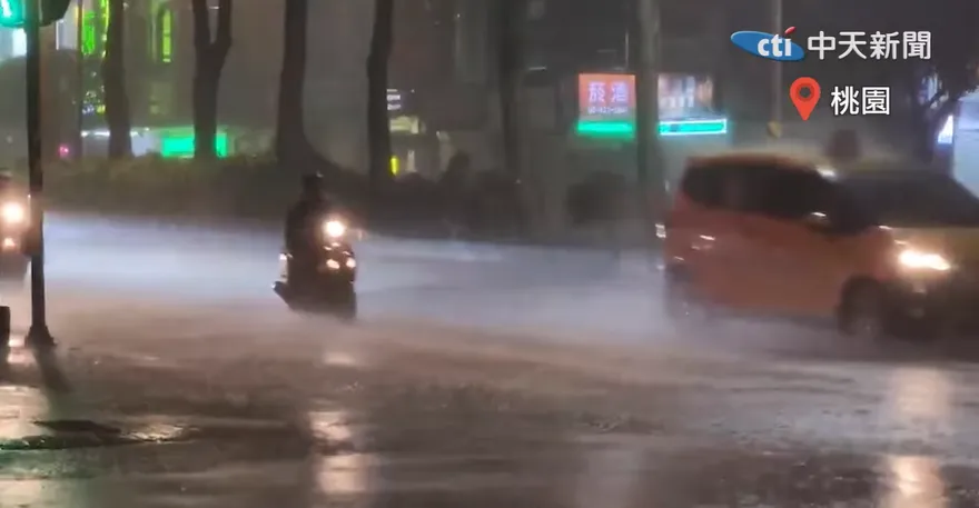 國家警報狂響！6縣市午後大雷雨狂轟　2地慎防暴雨成災