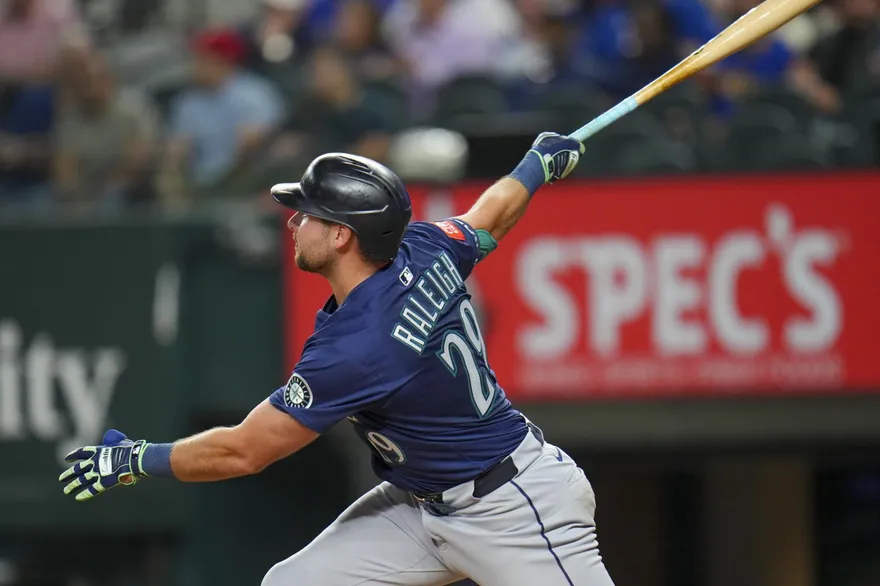 MLB/「史上最會轟捕手」勞雷57轟超越小葛瑞菲！創水手單季全壘打紀錄