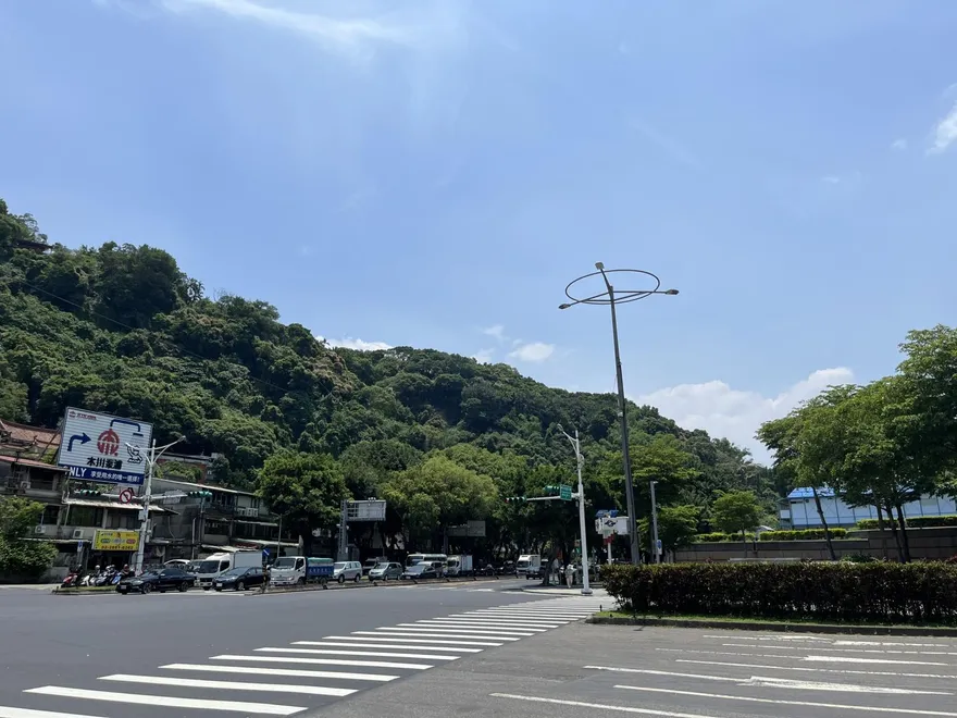 7縣市高溫狂飆36度　週末鋒面報到「全台溼答答」