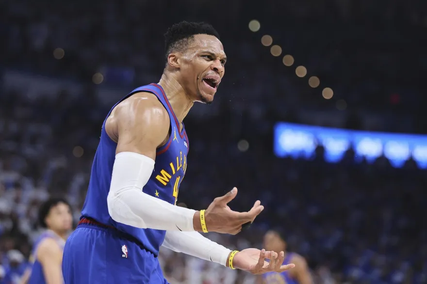 NBA/談是否續留金塊　威少反問記者：你知道明天要穿什麼了嗎？