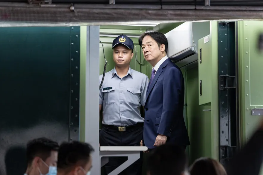 因應輕颱丹娜絲來襲　賴清德下午視察中央災害應變中心