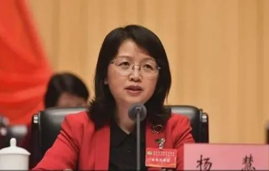 陸女貪官貪腐曝光！癡迷豪宅1.6億買別墅、砸千萬蓋泳池
