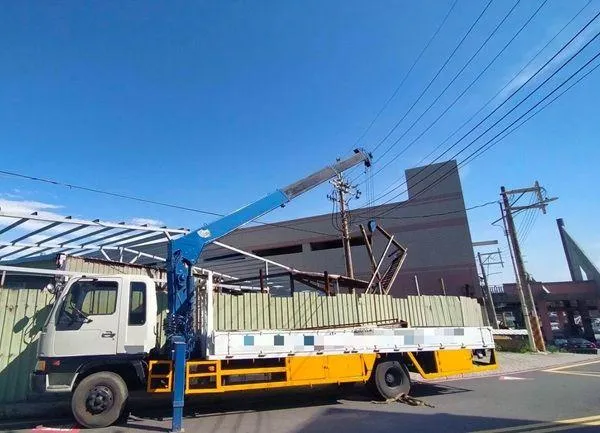 魂斷回收場！桃園男開吊車處理廢鐵時「慘遭電死」