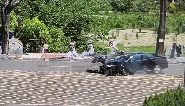 影/嘉義2車對撞！20歲騎士「空中翻滾」重摔　警搜出K盤