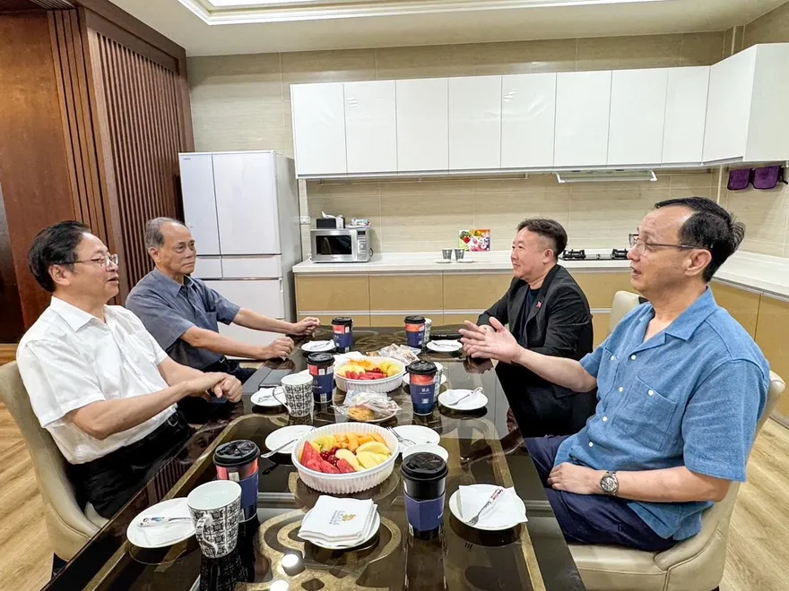 朱立倫拜訪張善政　「愛國者行動」定調3部曲力催不同意票