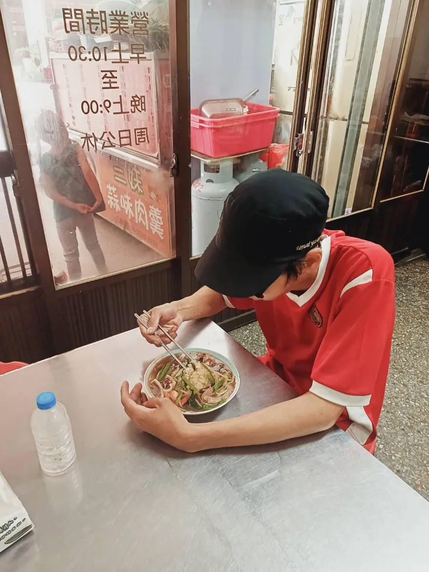 台中「黑戶青年」父親找到了　爸：不知道怎麼報戶口