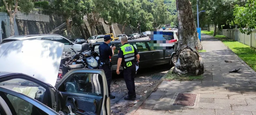 影/士林轎車暴衝撞11車2傷　出事瞬間、肇事者身分曝光