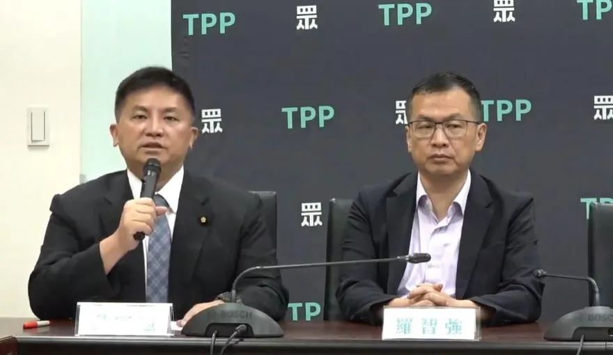 廢監違背黨章？　羅智強嗆：國父能接受李俊俋公務車載狗？