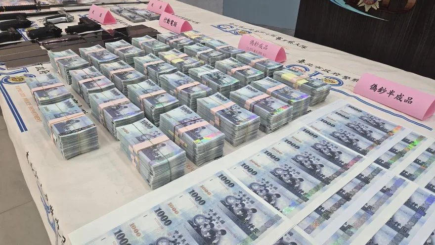 影/四海幫栽了！北市警毒品、假鈔全殲滅　雙北、新竹逮9人