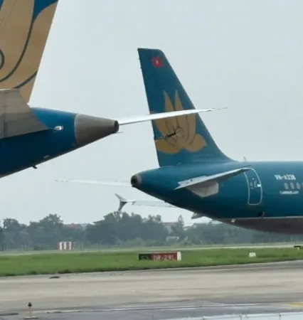 超扯片！越南航空波音787「一刀切斷」空巴機尾