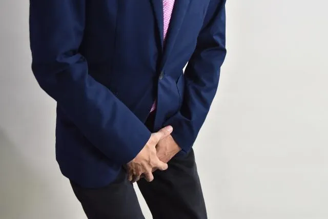台中65歲行員搬鈔20年「長出疝氣大如拳」　術後3天出院