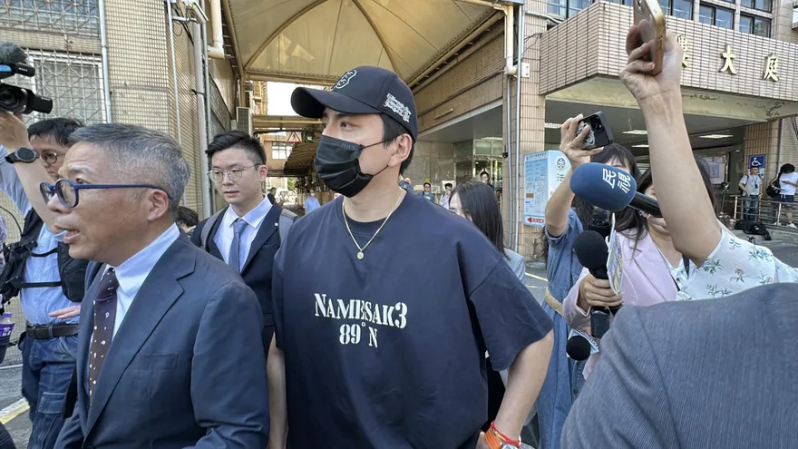 18藝人涉閃兵！坤達遭求刑2年8月　王大陸涉偽造文書求刑1年