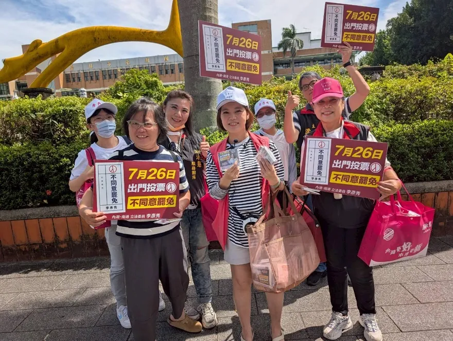 各處充斥罷免聲浪？游淑慧到東湖市場拜票曝心得：我被騙了