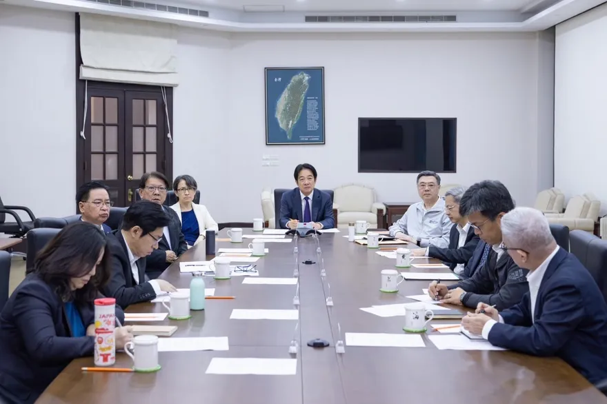 持續與川普政府溝通　賴清德深夜連線台美關稅談判小組