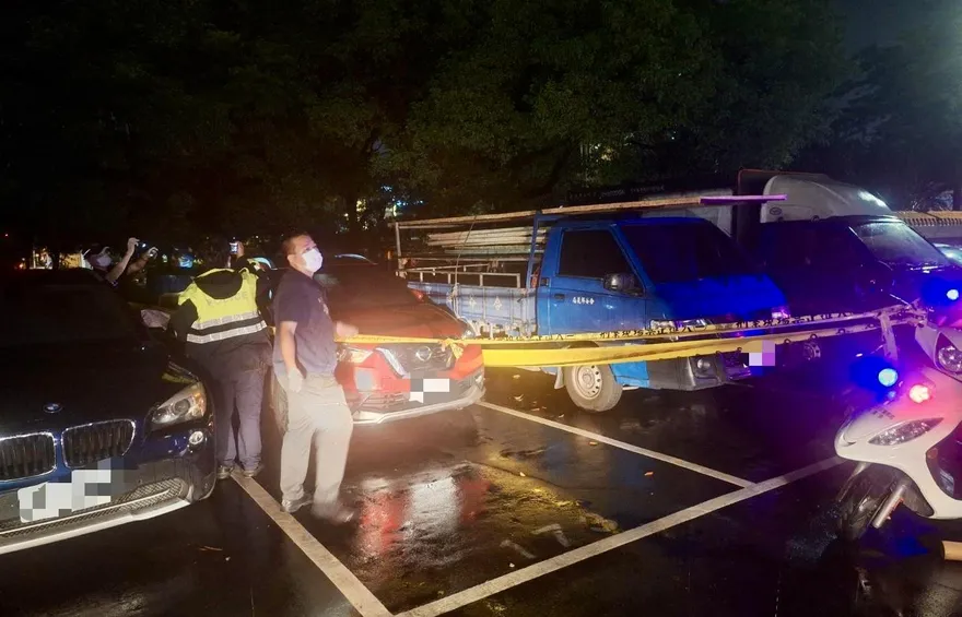 板殯旁停車場驚見男子陳屍車內　屍水流出死亡多時