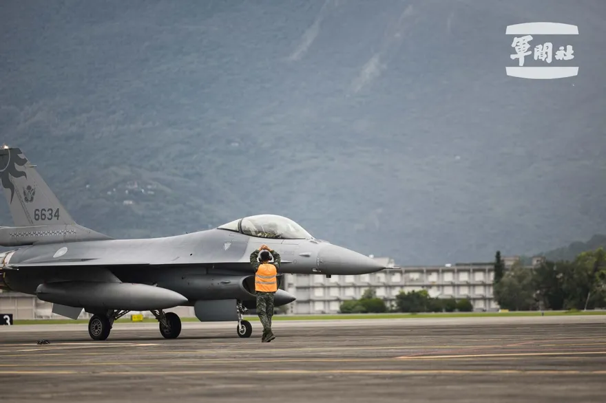 F-16鳳展專案未完成？　「飛官」網爆料：任務電腦常失效