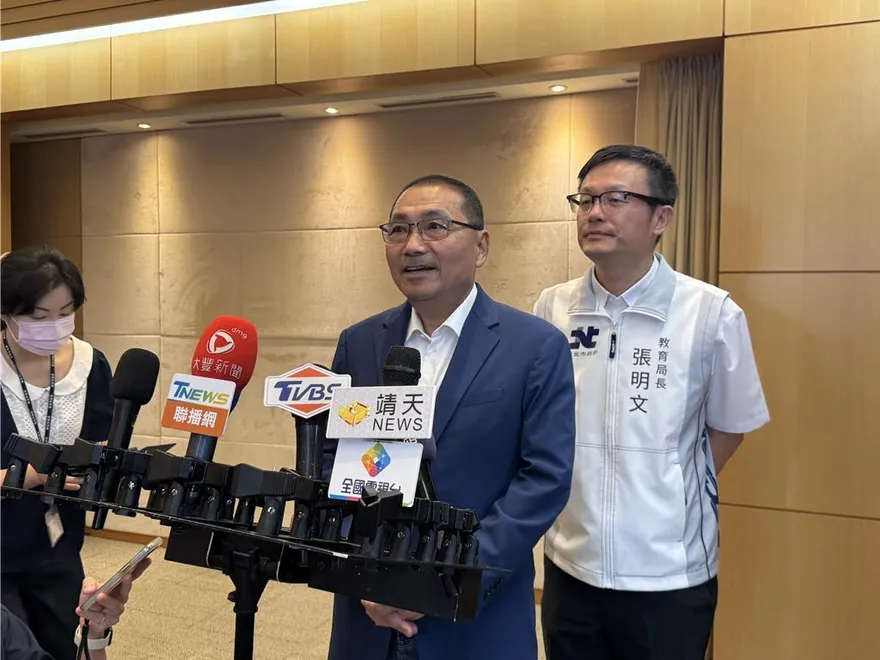 卓揆稱普發一萬只能買遙控飛機　侯友宜：別離人民越來越遠