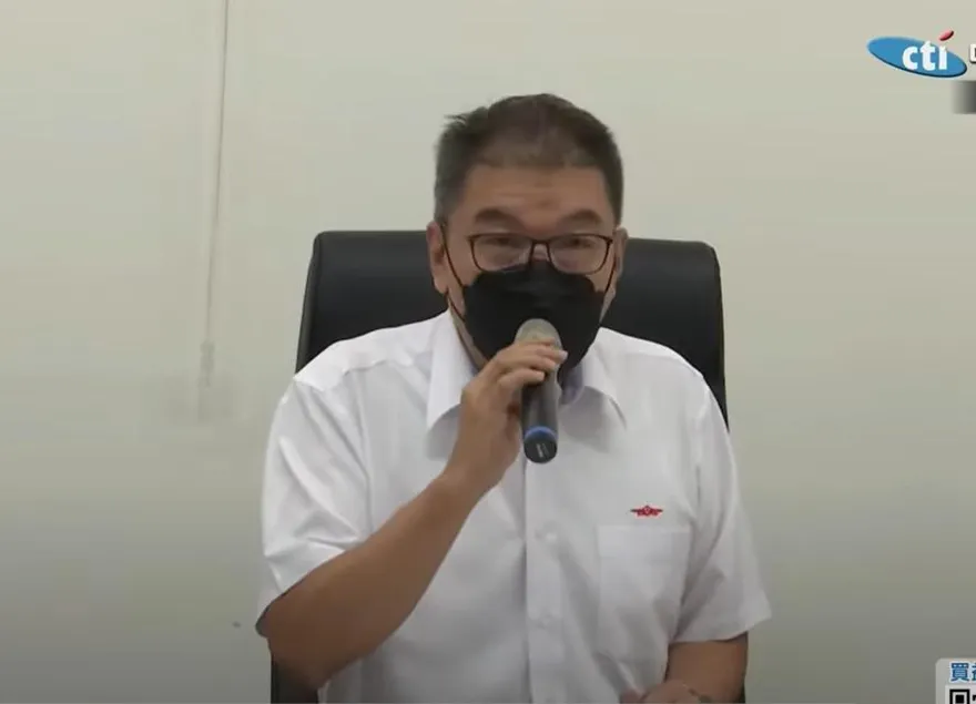 影/欣欣客運道歉記者會現場重大訊息！董事長「當場宣布請辭」