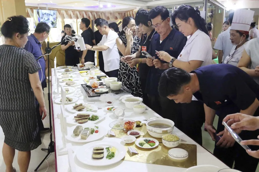 北韓開豪華狗肉餐廳！金正恩親自選址、設計　南韓明年起禁售狗肉