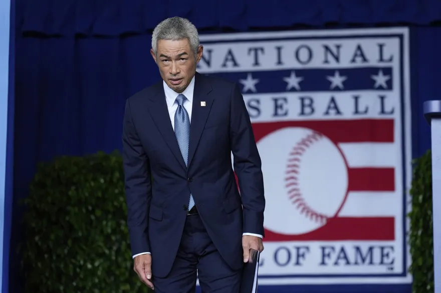 MLB/鈴木一朗正式進入美國棒球名人堂　調侃沒支持他的記者