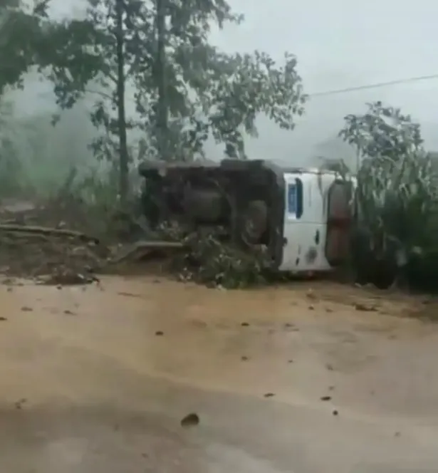 陸暴雨災情頻傳！河北山崩4死8失聯　雲南有轎車遭活埋5罹難