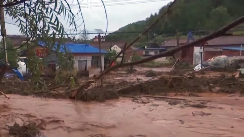 甘肅暴雨多地爆山洪...已釀10死33失聯　習近平發話了