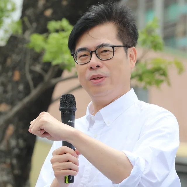 「孔劉市長」進軍中央？陳其邁一看照片：像豬哥亮也OK