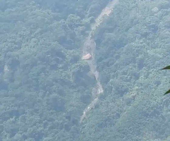 影/桃園市復興區台7線「邊坡巨石」威脅　公路局出手了