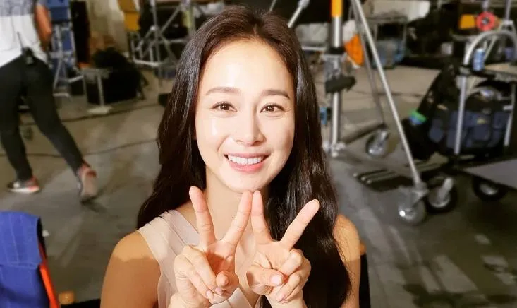 40歲才叛逆期！金泰希淚崩吐育兒壓力　道歉媽媽「沒有好好善待她」