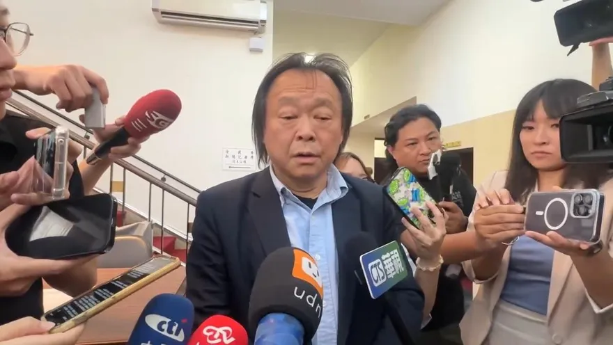 影/喊話柯建銘「謝謝收看」！王世堅：這是他應得的懲罰