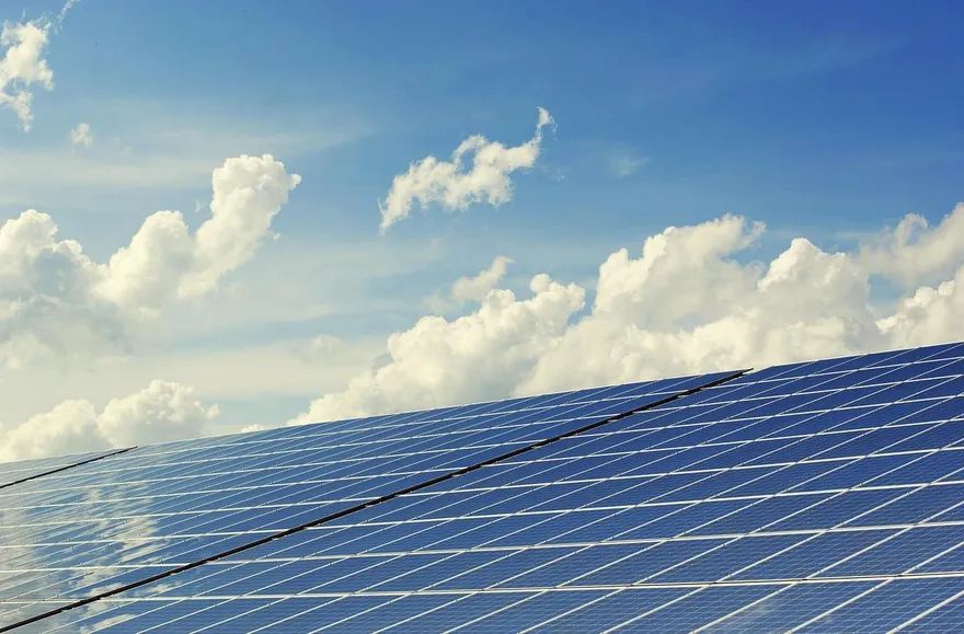 太陽能板將淪大型垃圾！年50萬噸報廢潮將至　日本暫無解