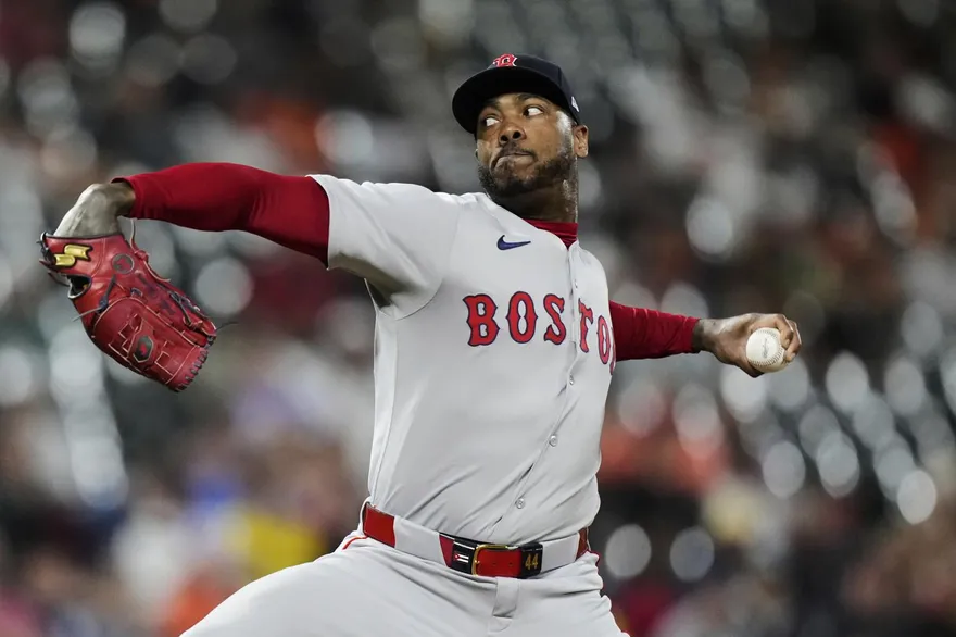 MLB/連15場無安打！火球男查普曼「無敵星星」摘救援成功